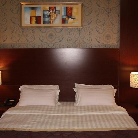 Eleven'S Hotel & Spa Abidjan Exteriör bild
