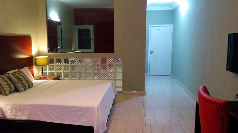 Eleven'S Hotel & Spa Abidjan Exteriör bild
